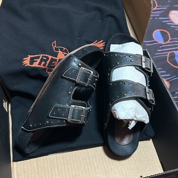 Freebirds Asher​ - Picture 3 of 6